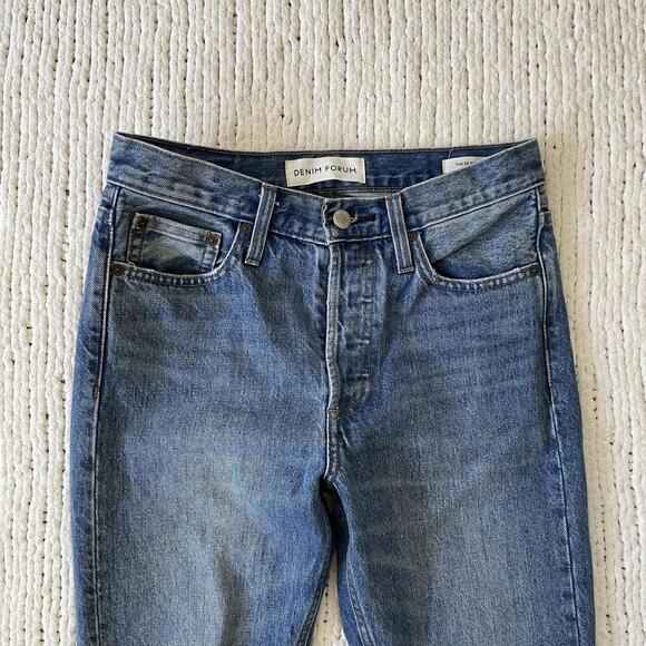 Aritzia Denim Forum The Ex Boyfriend Medium Wash Jeans - Size 25" - Picture 3 of 7